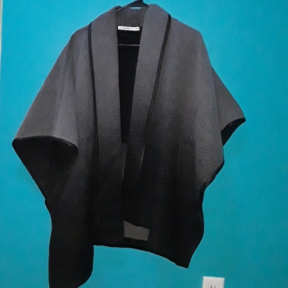Bailey 44 Jackets & Blazers - Bailey 44 Poncho style jacket